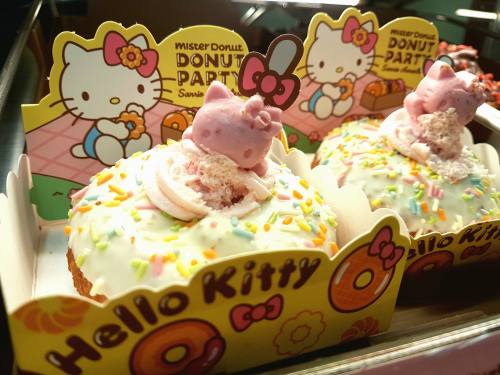 台灣7-11便利商店 - 凱蒂貓雪白甜心甜甜圈