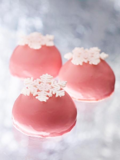PIERRE HERMÉ PARIS - 雪花大馬士革玫瑰聖誕蛋糕
