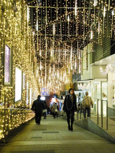 新宿露天之城馬賽克街道
