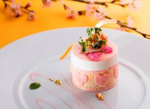 Shangri-La Hotel東京THE LOBBY LOUNGE - 櫻花甜點