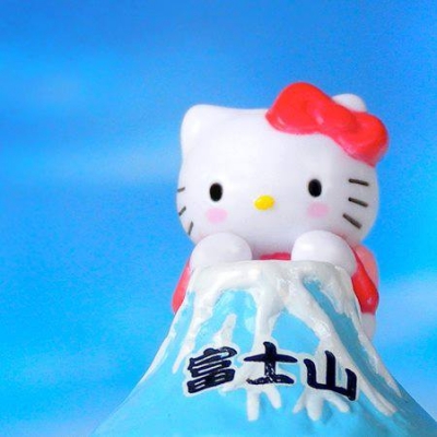 富士山限定！擁抱富士山的Hello Kitty和服凱蒂貓