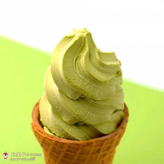 FamilyMart日本全家便利商店 - 西尾抹茶霜淇淋脆皮甜筒