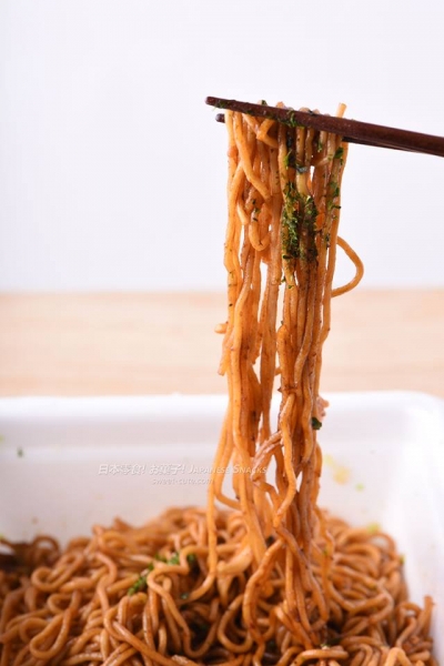 日清食品 - U.F.O.炒麵泡麵