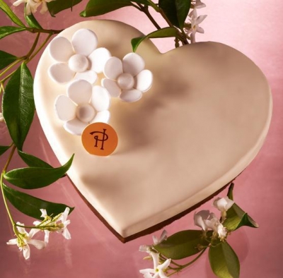 PIERRE HERMÉ PARIS - 永恆茉莉愛心塔