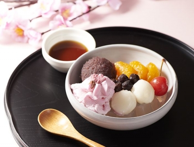 日本7-11便利商店 - 櫻花甜點