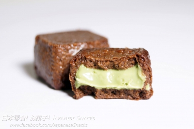 明治 - torotto多羅多抹茶奶油夾心燒巧克力