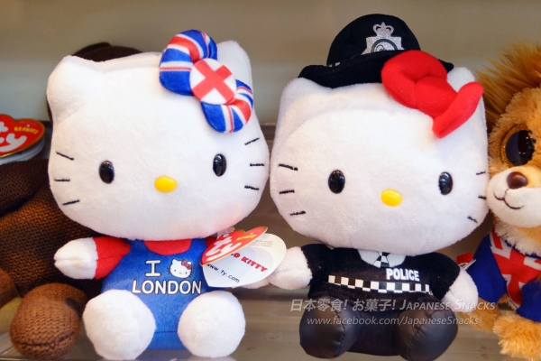 倫敦版的Hello Kitty凱蒂貓絨毛娃娃