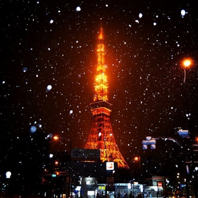 東京鐵塔的雪景