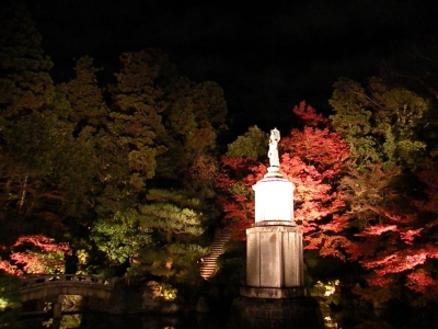 京都知恩院夜間特別拜觀點燈儀式