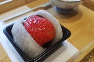 嘗一口幸福的甜蜜滋味：大稻埕和菓子人氣老店滋養製菓冬季限定草莓大福